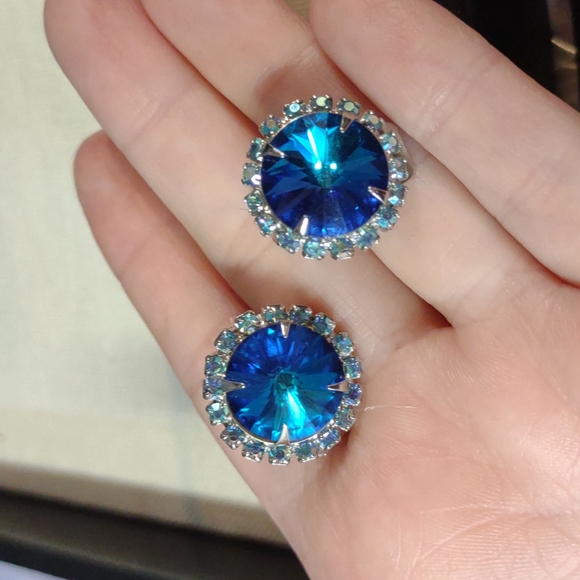 Vintage Rivoli A/B Rhinestone Earrings - Picture 3 of 5